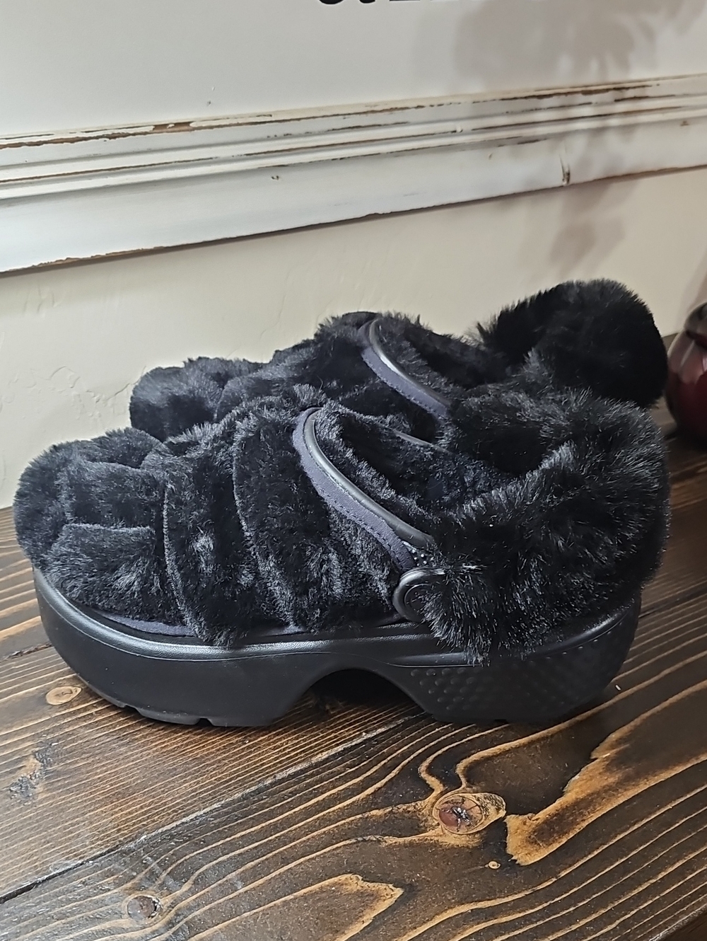 Crocs Stomp Quilted Clogs - Picture 3 of 10